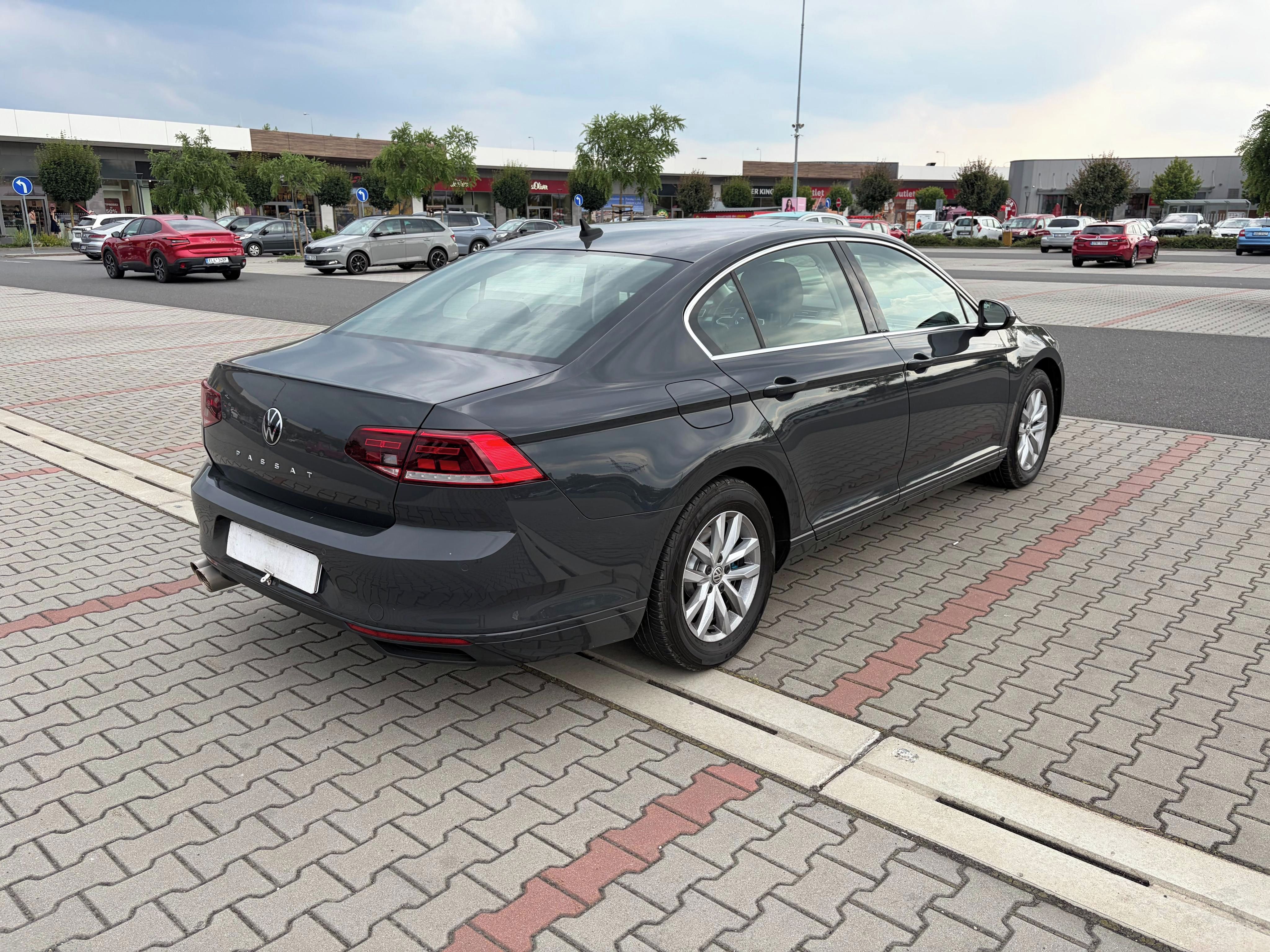 Volkswagen Passat, 1.5 TSi 110kw ČR TOP VÝBAVA - fotka 3