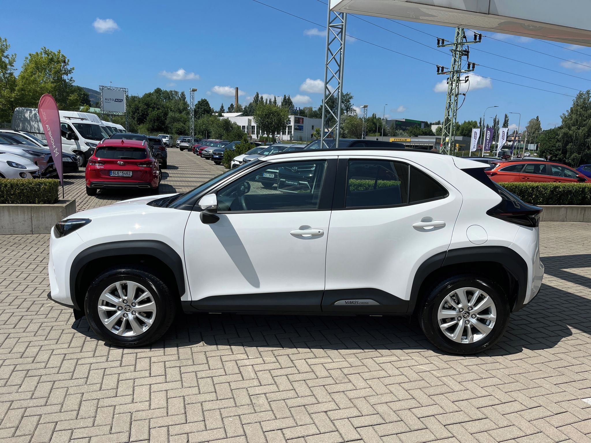 Toyota Yaris Cross, 1.5 Hybrid e-CVT Comfort - fotka 3