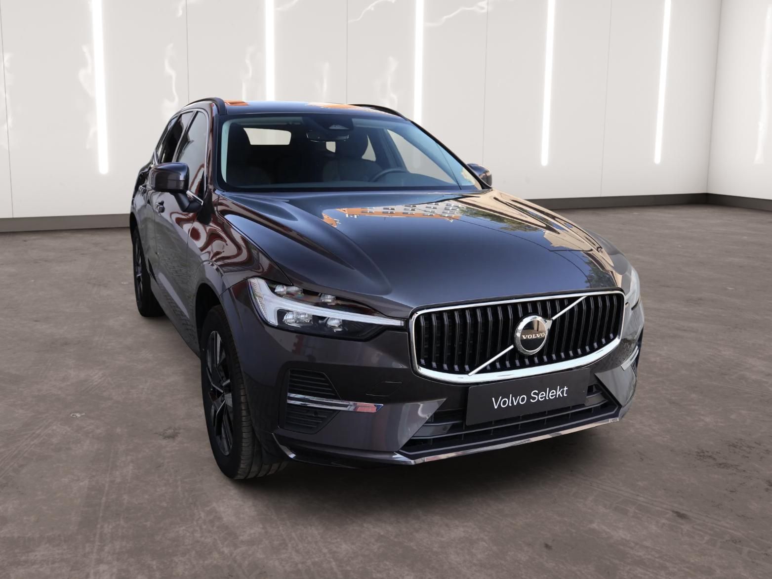 Volvo XC60, Core, B5 AWD Mild hybrid - fotka 5