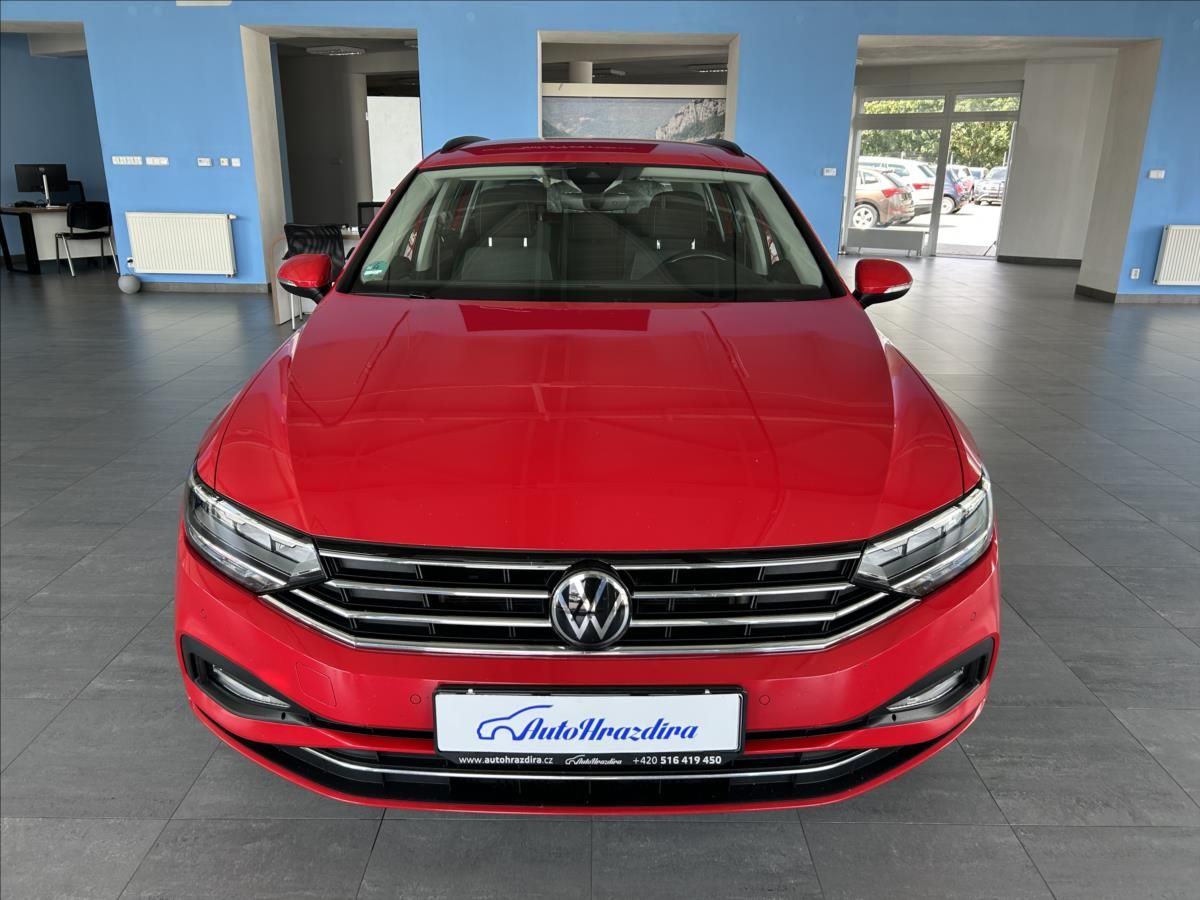 Volkswagen Passat, 2,0   TDI 90kW,DSG,SERVISKA - fotka 2