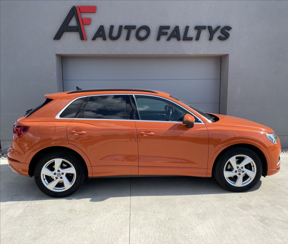 Audi Q3, 35TFSI 110KW AUTOMAT,ČR. - fotka 2