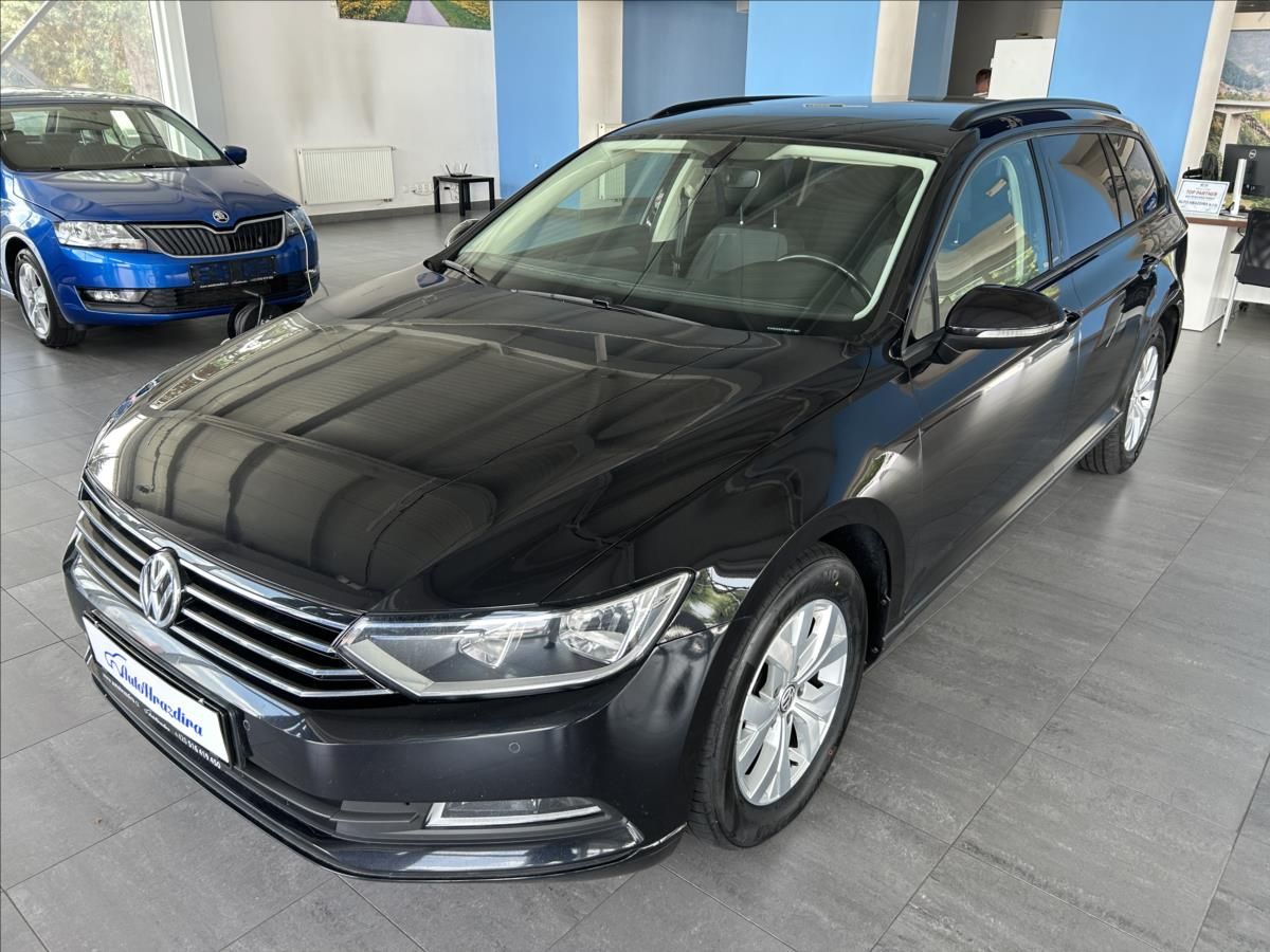 Volkswagen Passat, 2,0   TDI 110kW,1.MAJ,SERVISKA - fotka 3