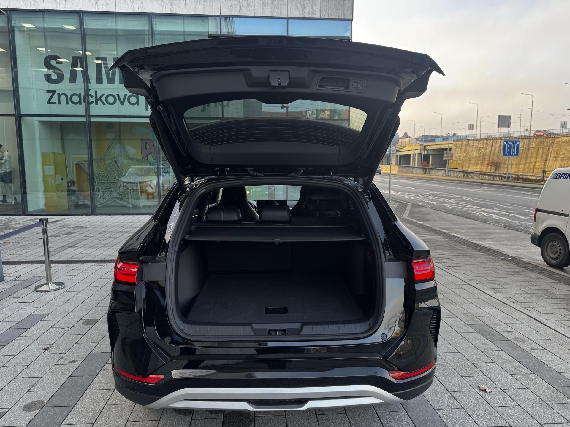 BYD Seal U, DM-i Design AWD demo - fotka 4