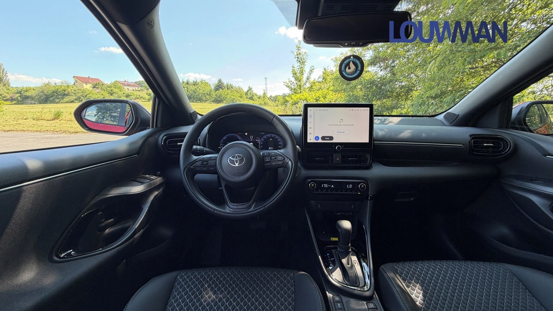 Toyota Yaris, 1.5 HEV CVT EXECUTIVE - fotka 5