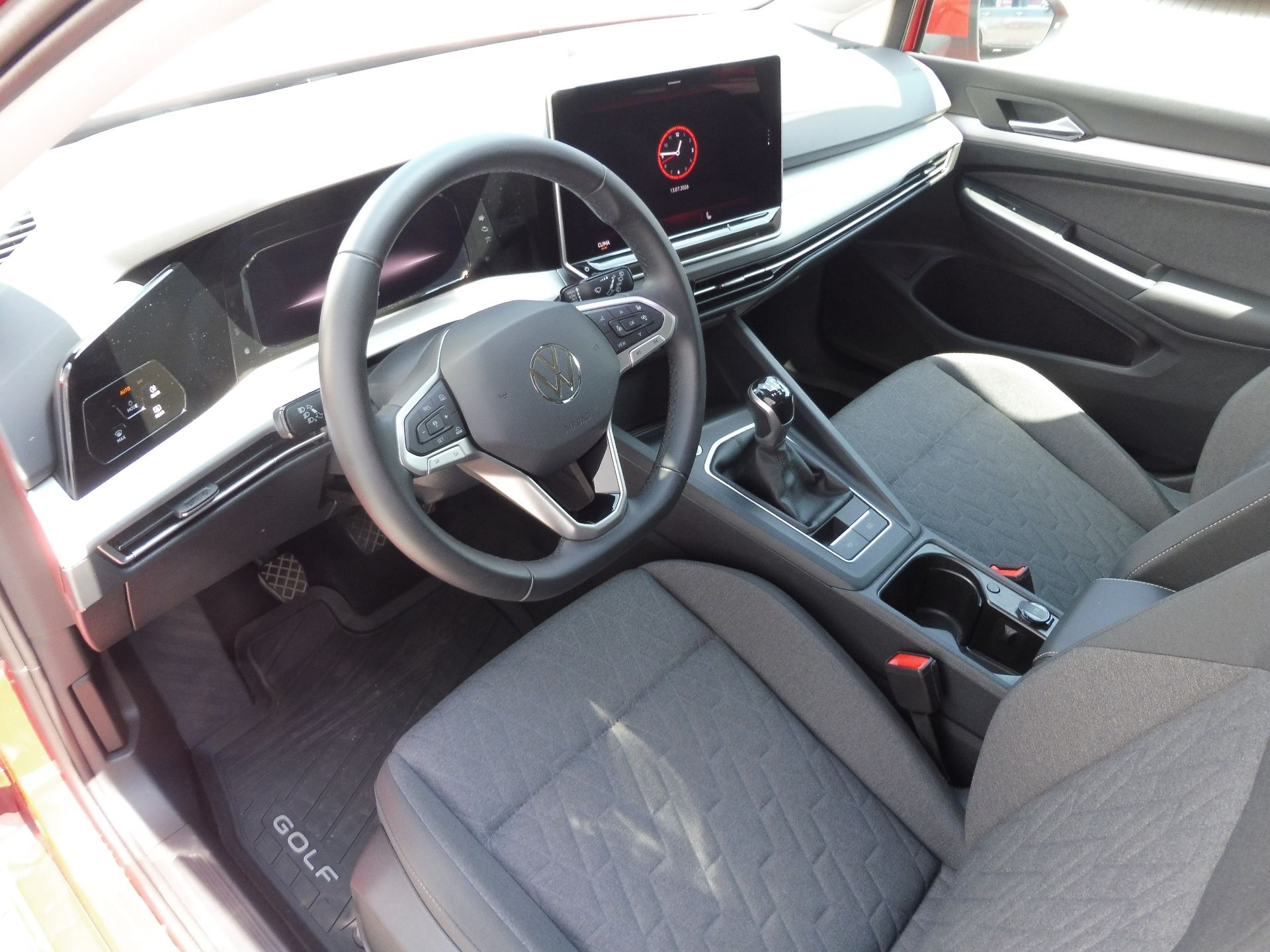 Volkswagen Golf, People 1,5 TSI 85kW - fotka 6