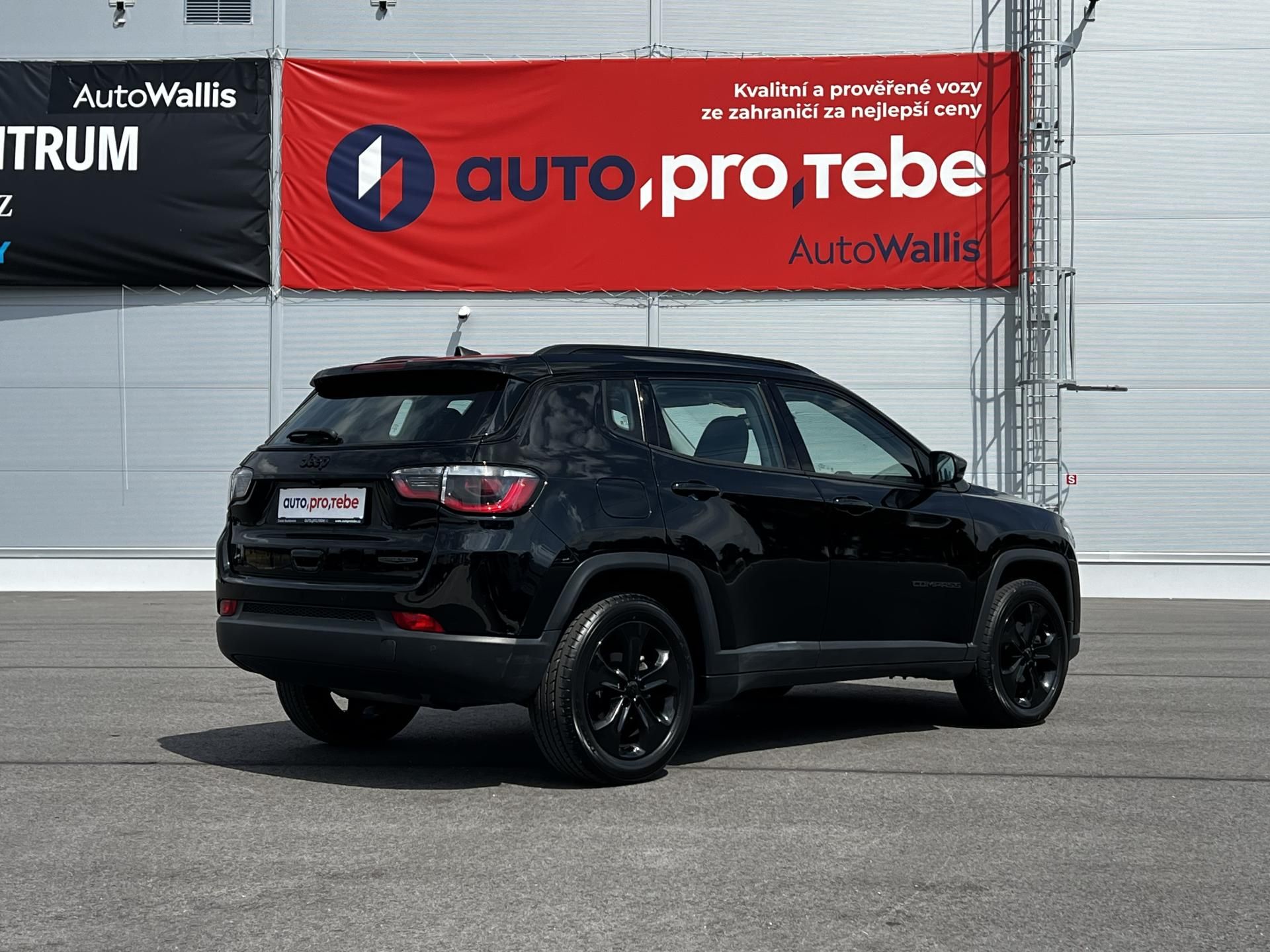 Jeep Compass, 1.4 MultiAir 103kW Night Eagle - fotka 4