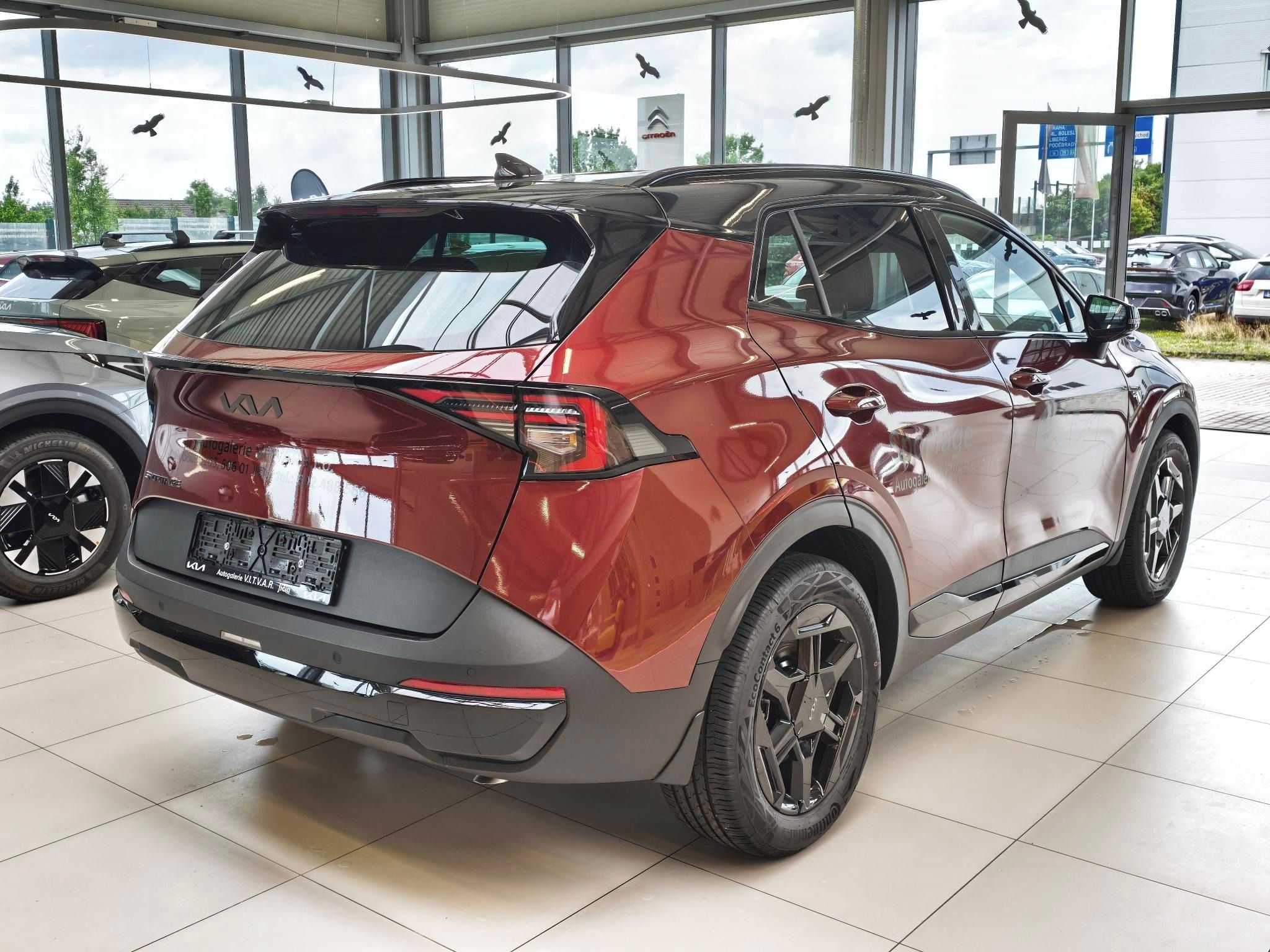 Kia Sportage, 1,6 T-GDi GPF 4x2 7DCT BLACK E - fotka 6
