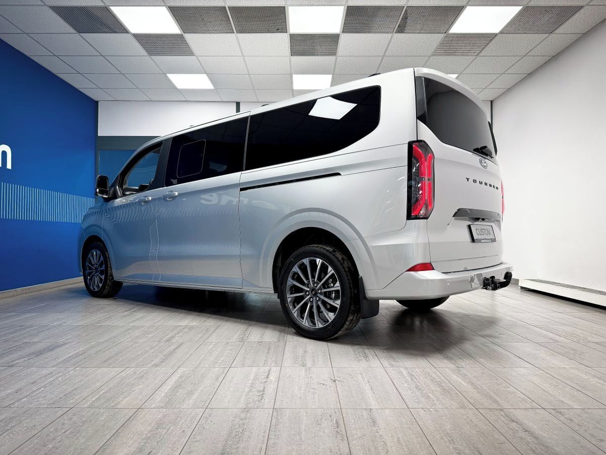 Ford Tourneo Custom, 2,5 Duratec PHEV Titanium X - fotka 3