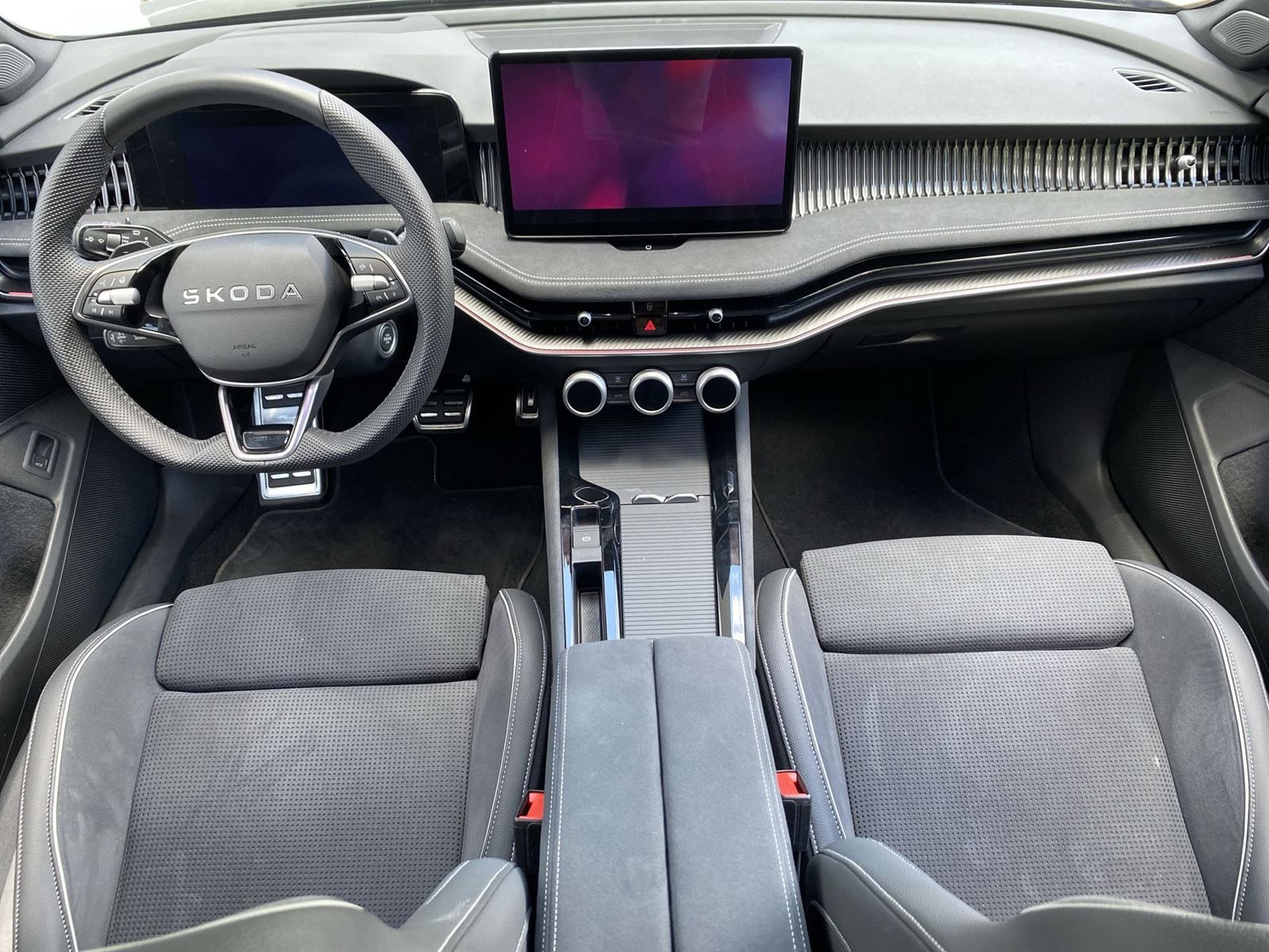 Škoda Superb, 2.0 TDI 4x4 DSG SportLine - fotka 5
