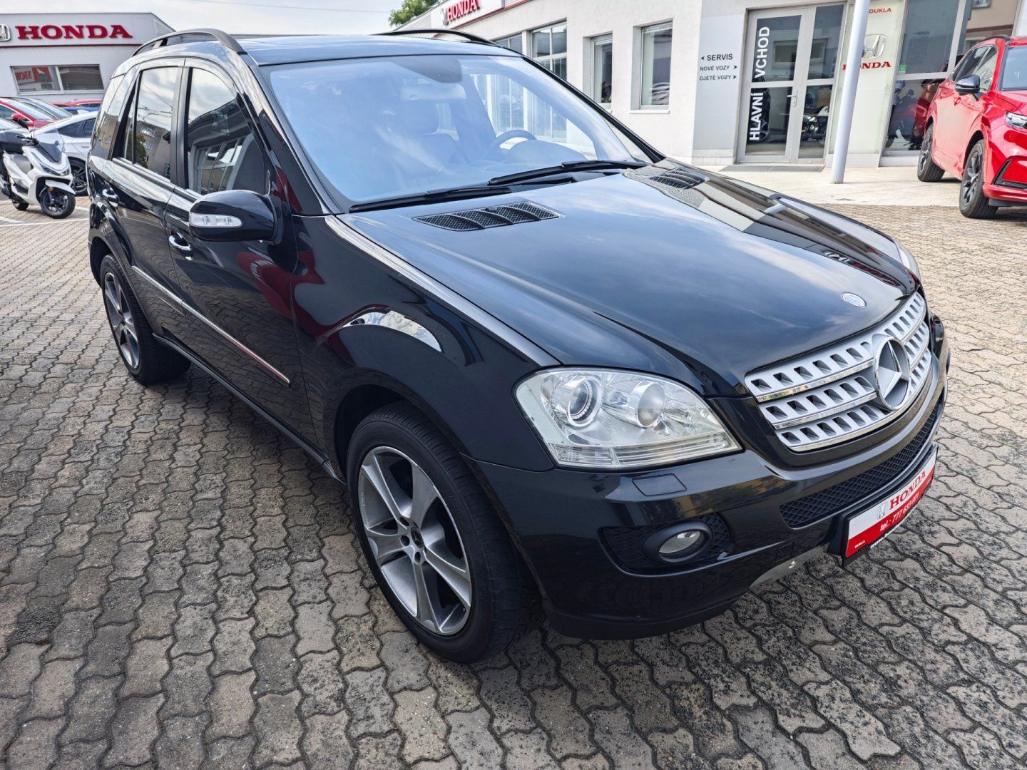 Mercedes-Benz ML, 320CDi 4Matic AirMatic nové ČR - fotka 2