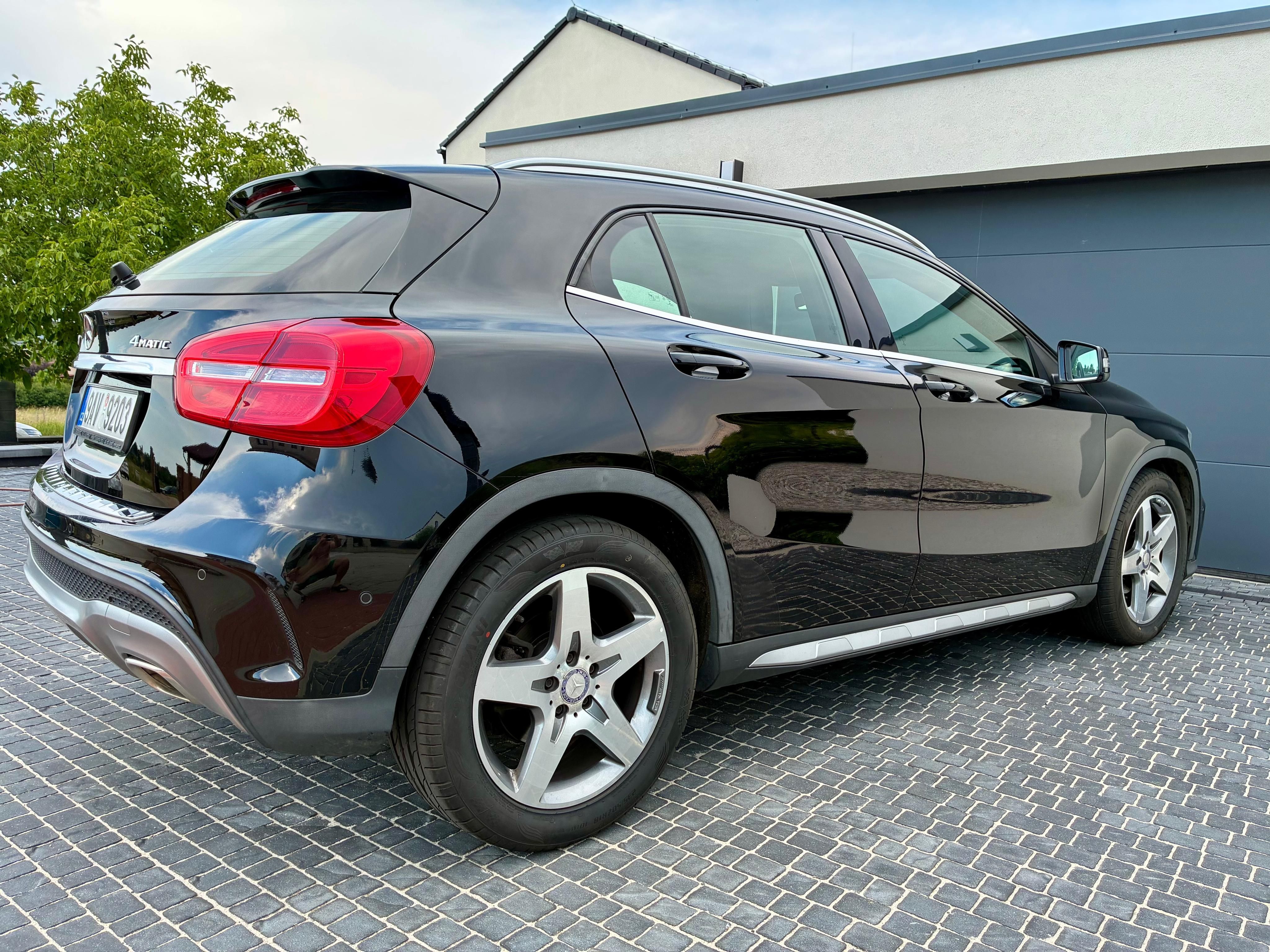 Mercedes-Benz GLA, 200d 4matic AMG koup.ČR - fotka 4