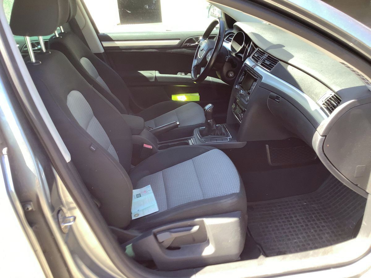 Škoda Superb, 2.0Tdi 103KW TAŽNÉ SUPERVÝBAVA - fotka 4