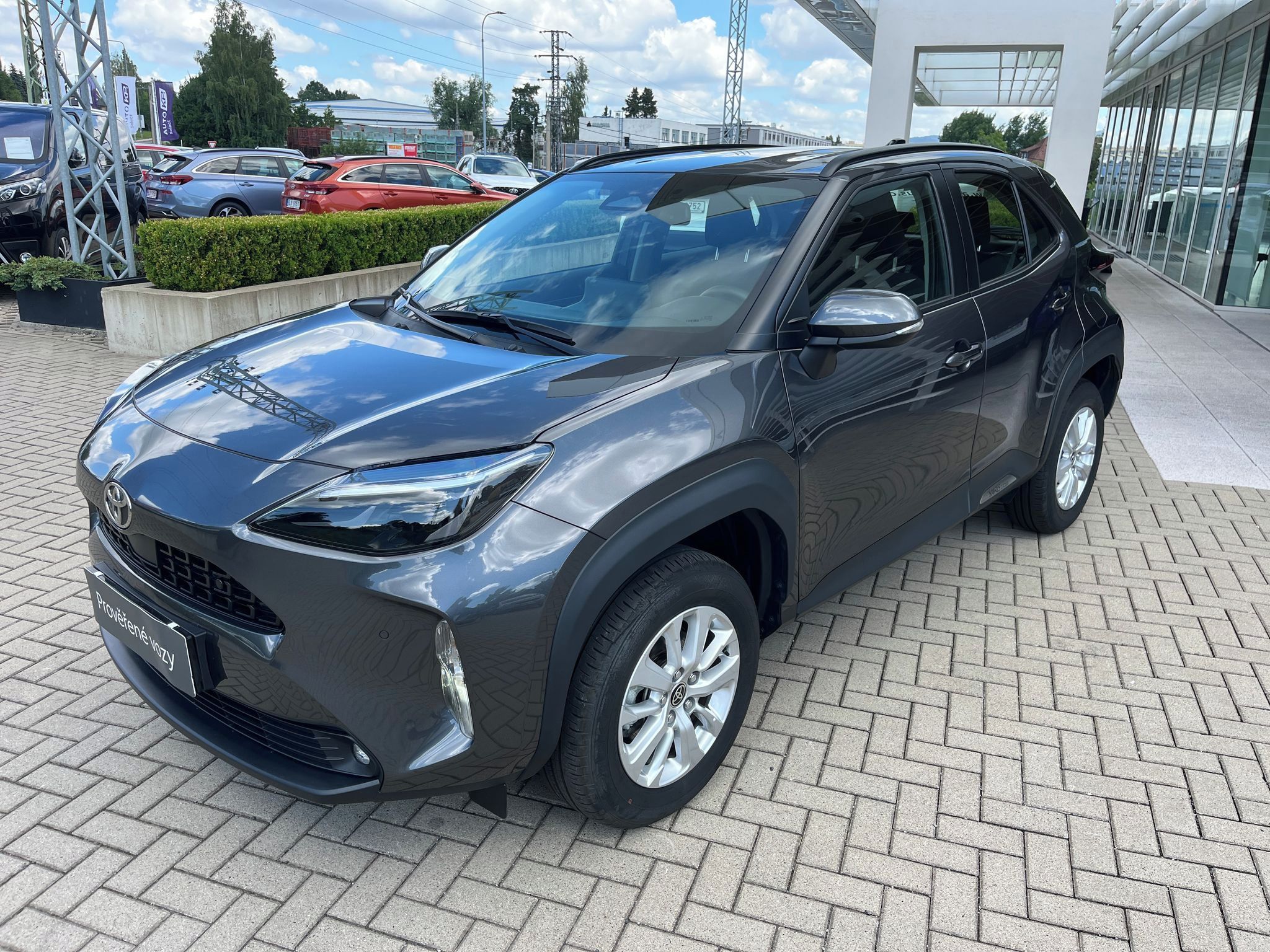 Toyota Yaris Cross, 1.5 Hybrid e-CVT Comfort - fotka 2