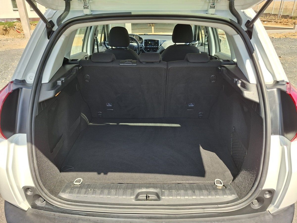 Peugeot 2008, 1,2 PT 130k M6 2.MAJ - fotka 5