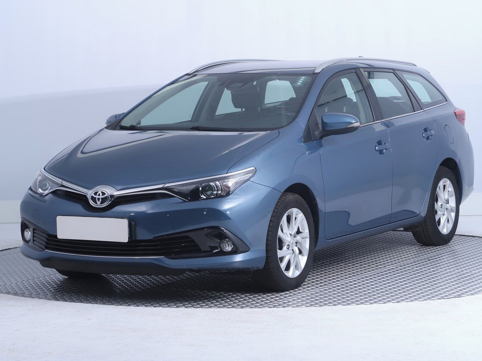 Toyota Auris, 1.6 Valvematic, Serv.kniha - fotka 2