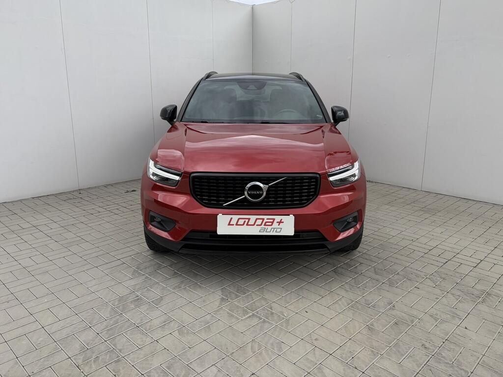 Volvo XC40, R Design 2.0 T5 182 kW - fotka 2