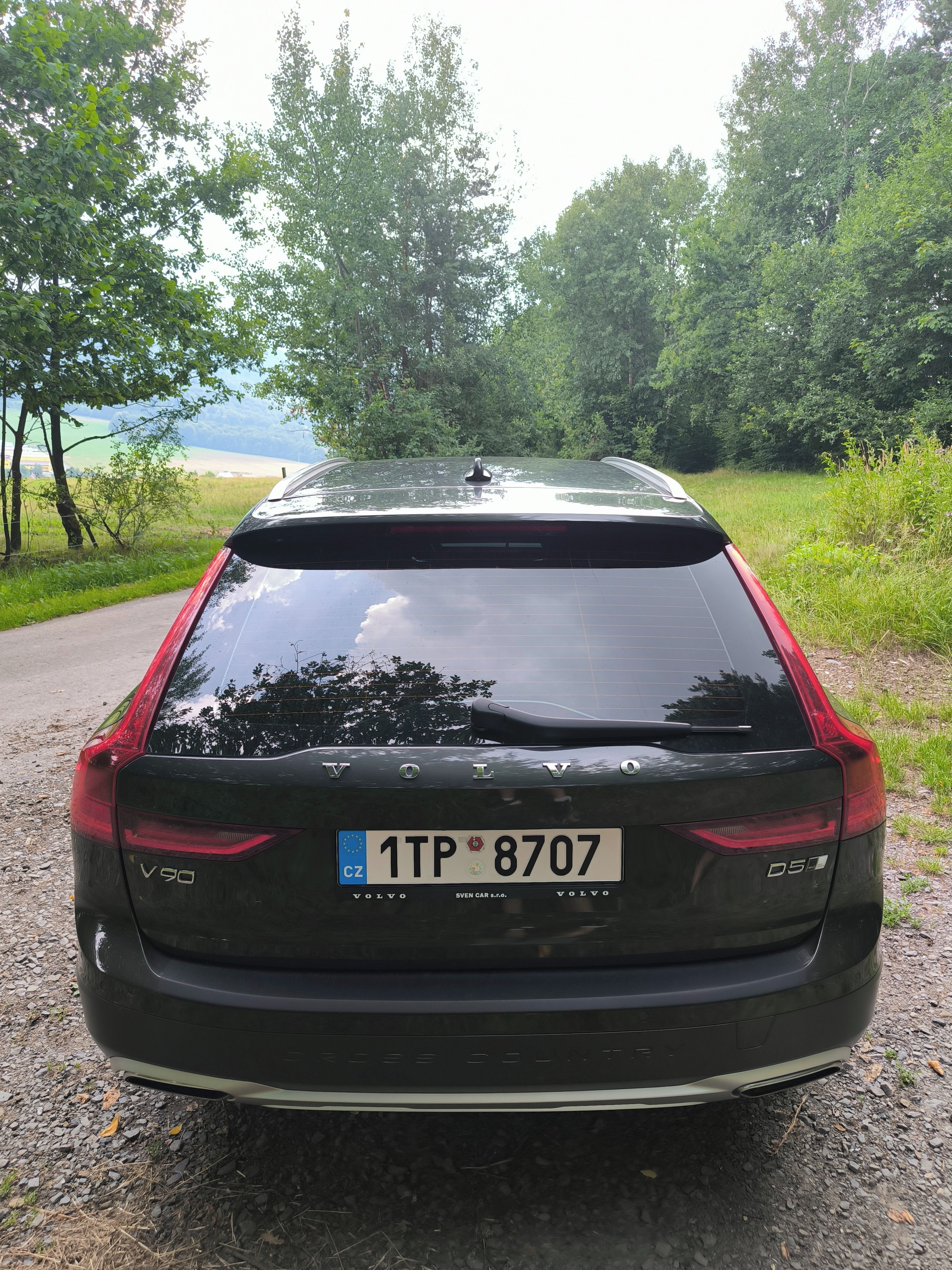 Volvo V90, Cross Country D5 4x4 DPH - fotka 6