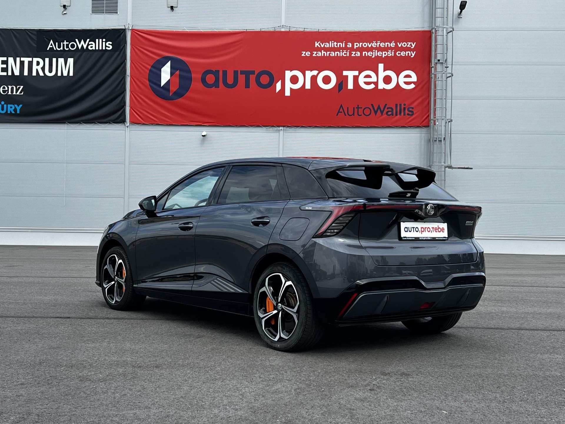 MG MG4, 320kW 4x4 XPOWER  64kWh DPH - fotka 5