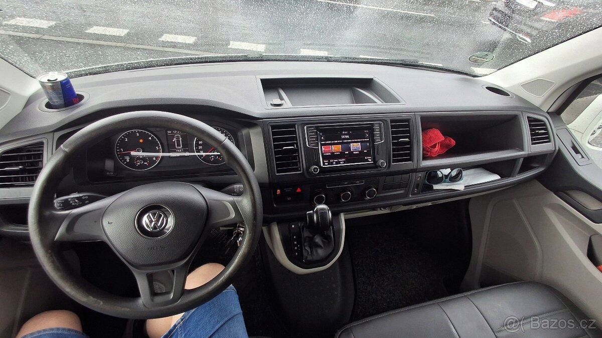 Volkswagen Transporter, T6 DSG7 top stav,tažné,3místa - fotka 3