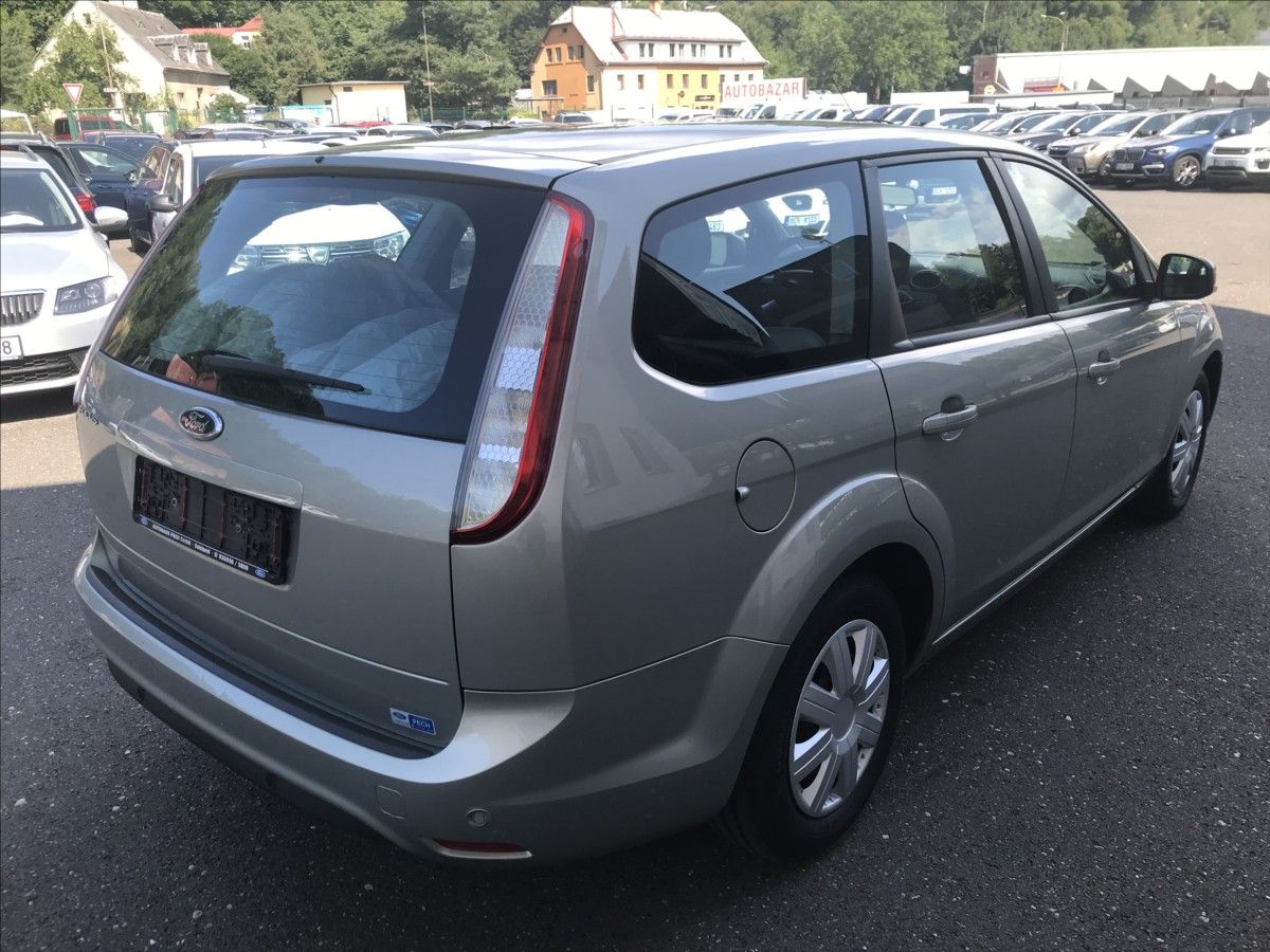 Ford Focus, 1,8 i Combi - fotka 5