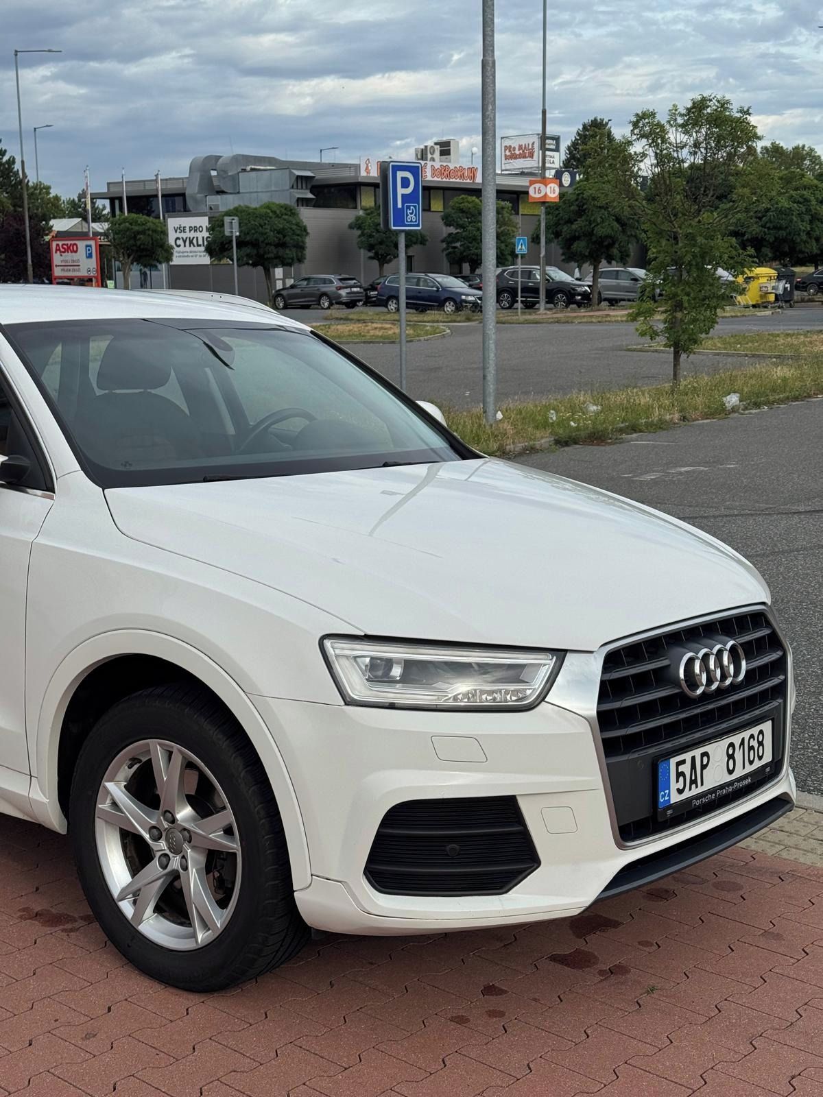 Audi Q3, 2.0 TDI, 110 kW / 150 k - fotka 3