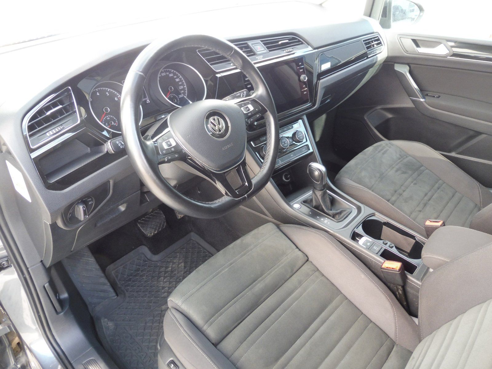 Volkswagen Touran, Maraton Edition 1,5 TSI 110kW - fotka 6