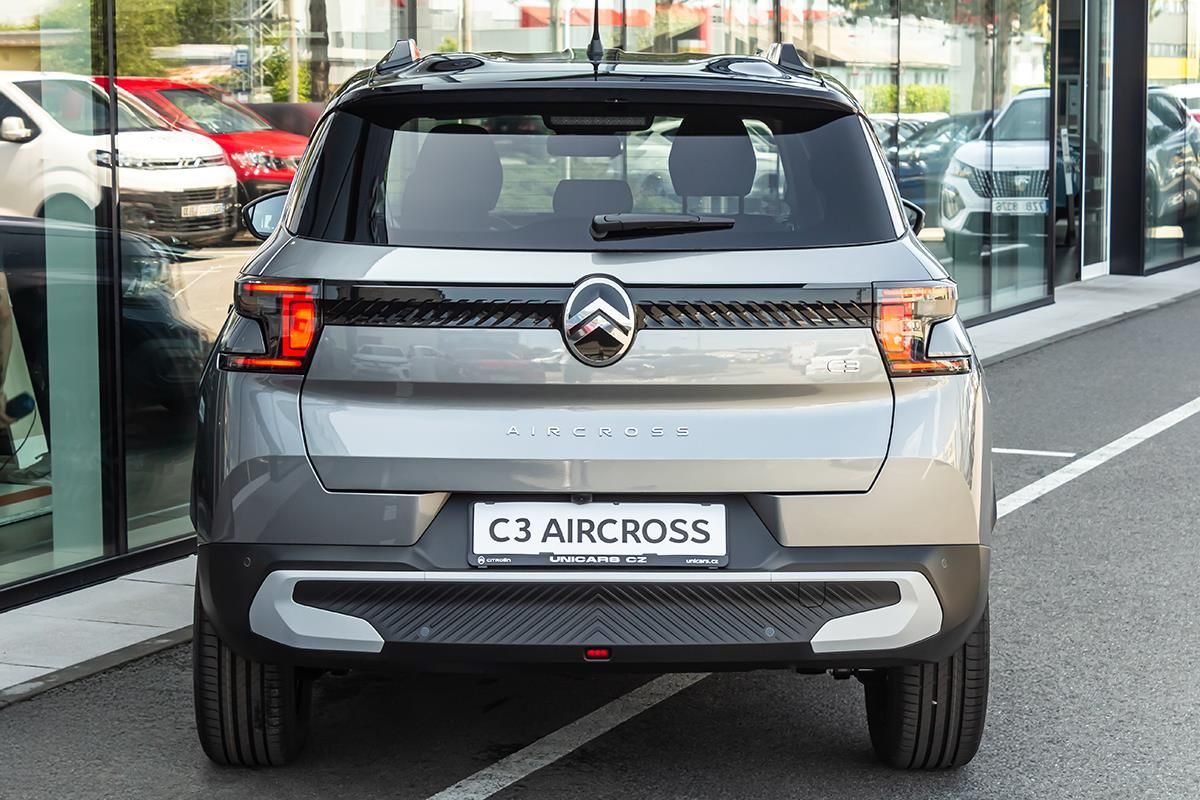 Citroën C3 Aircross, 1,2 PLUS Hybrid 145k Automat - fotka 6