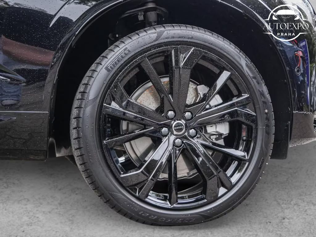 Volvo XC60, T8 Plus Black Edition Plug-In - fotka 4