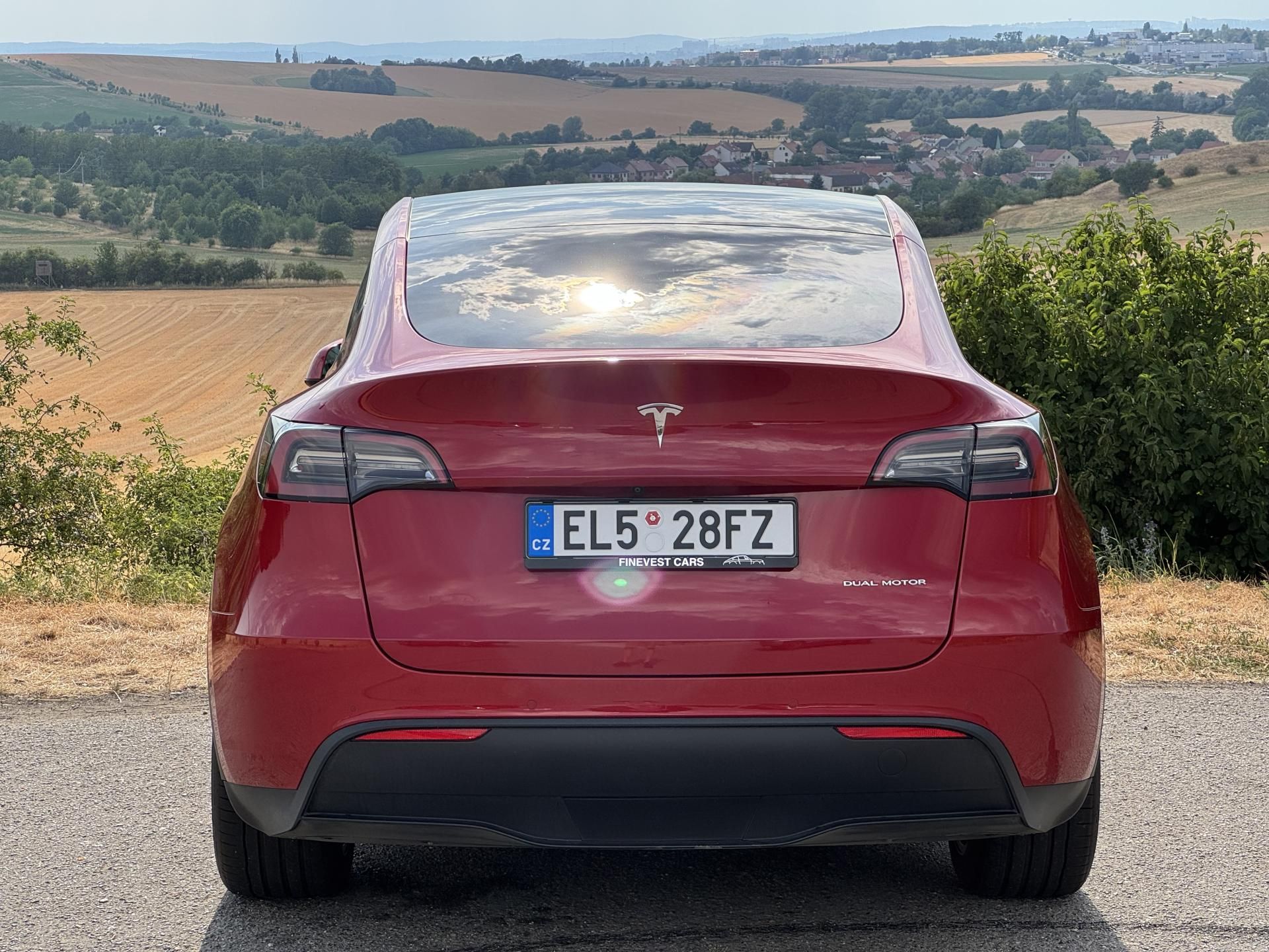Tesla Model Y, LR AWD Tažné EAP Boost Bílý in - fotka 3