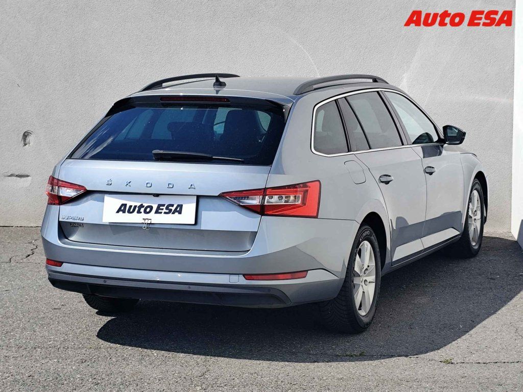 Škoda Superb, 1.6TDi - fotka 4