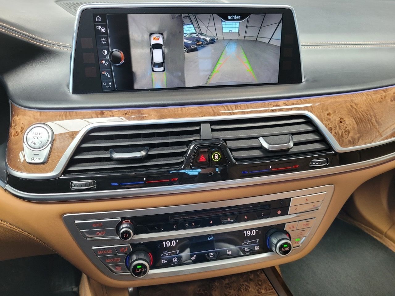 BMW Řada 7, BMW 730Ld xDrive INDIVIDUAL - fotka 4