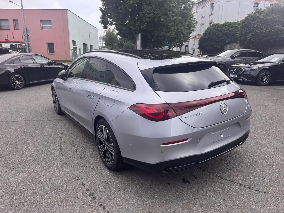 Mercedes-Benz CLA, 200 Shooting Brake - fotka 5