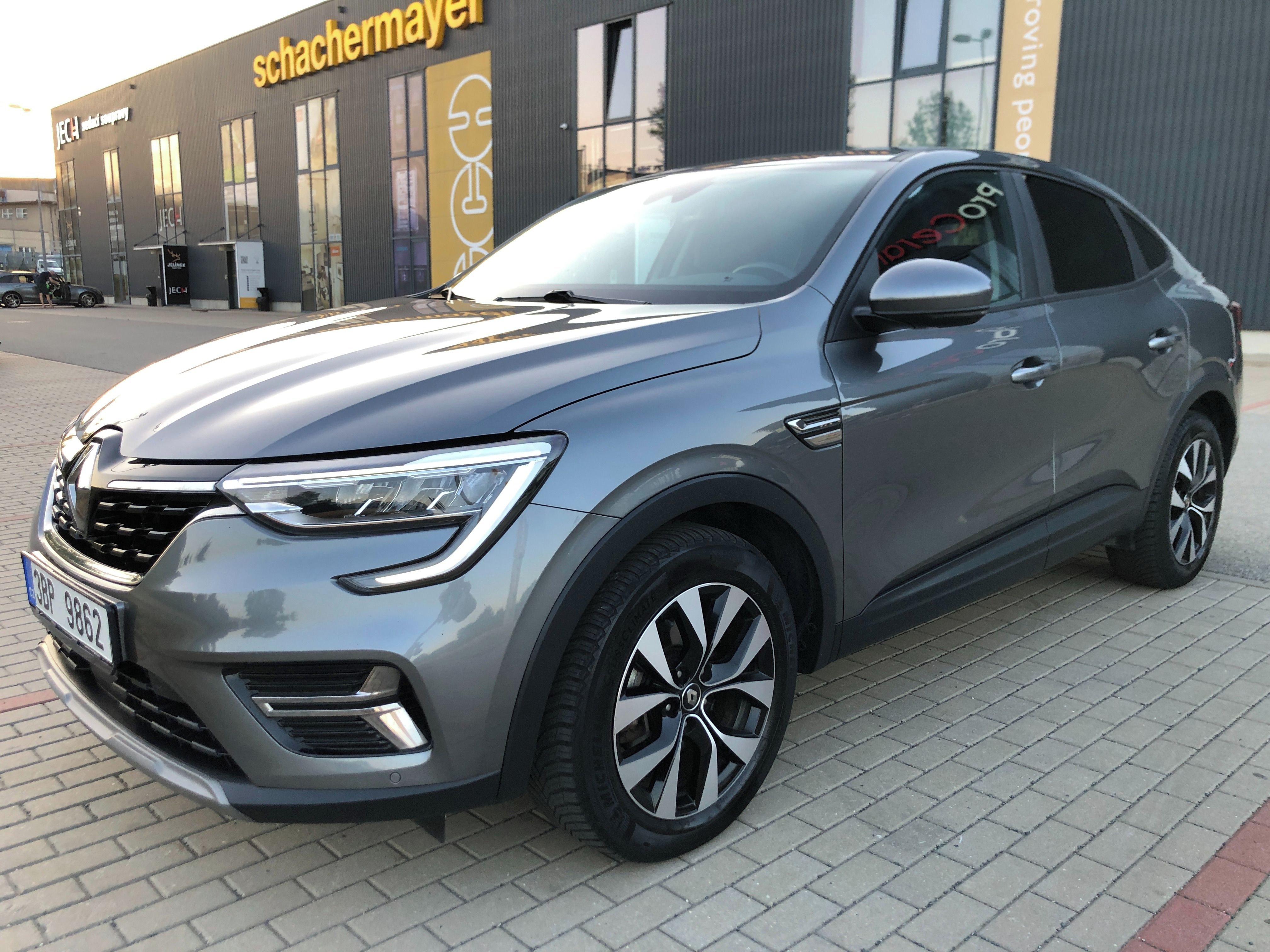 Renault Arkana, 1.6 E-Tech 105kw, velmi hezký - fotka 5