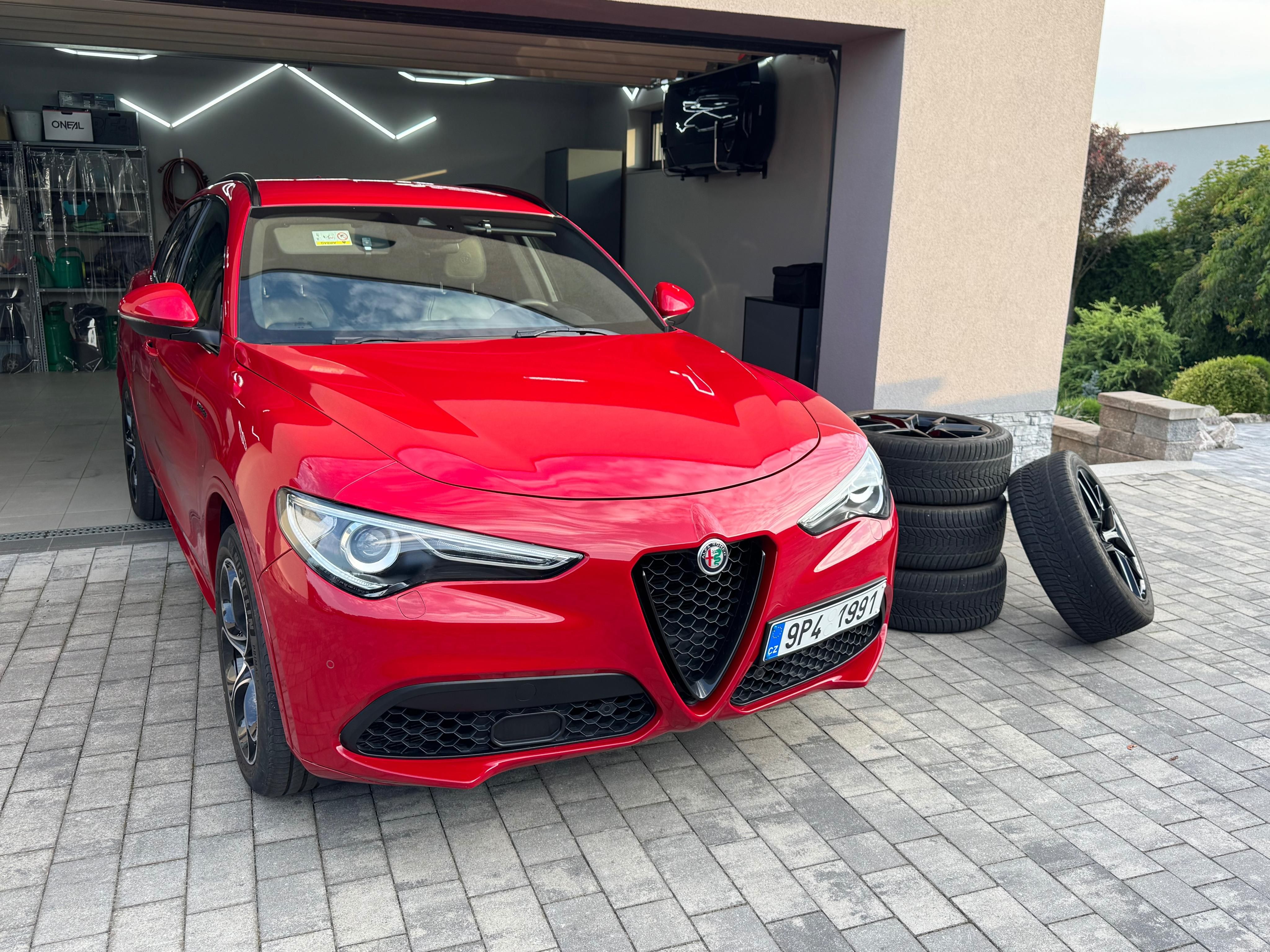 Alfa Romeo Stelvio, Super (Veloce) 280k Q4 - fotka 3
