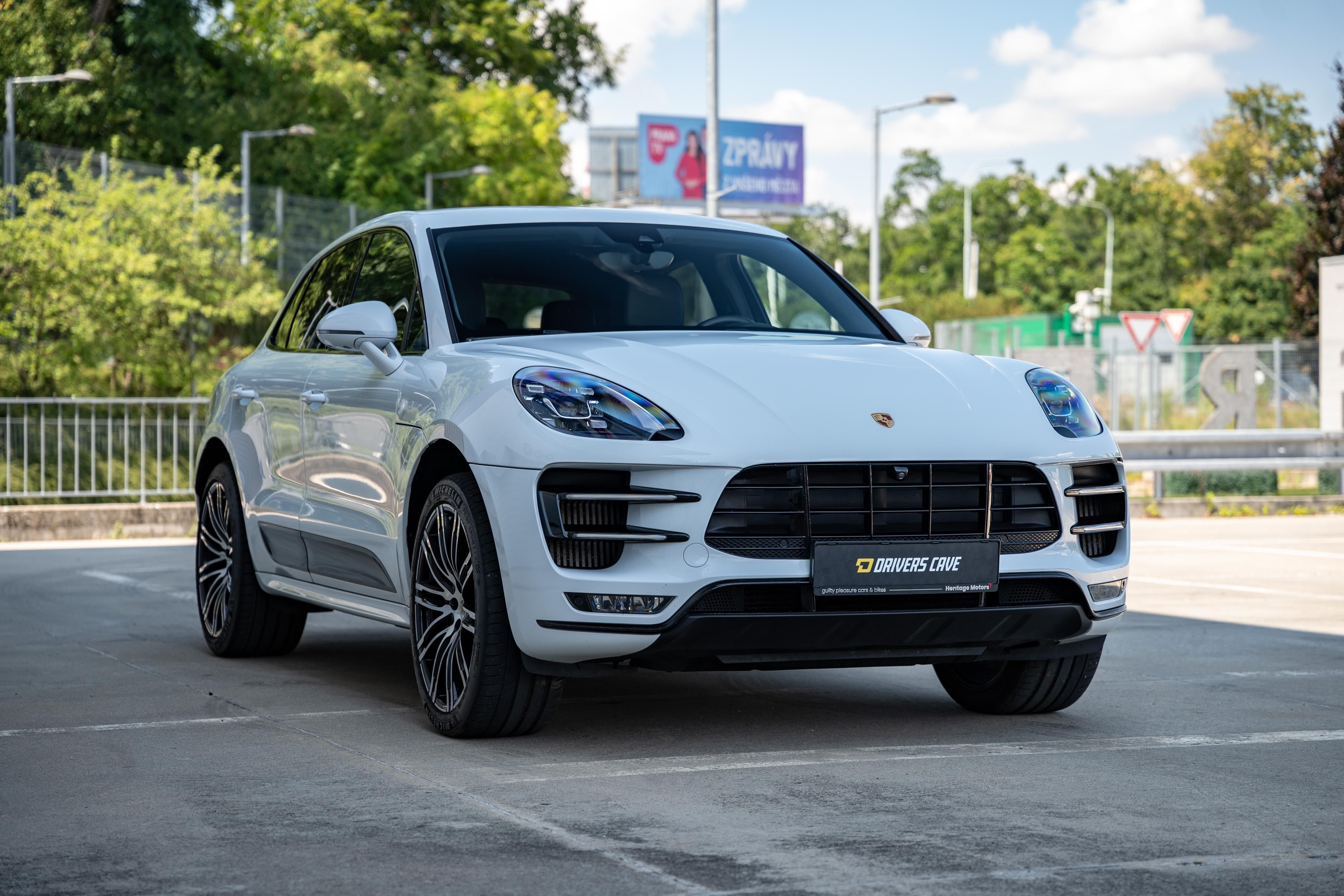 Porsche Macan, 3.6 Turbo Performance & Black - fotka 4