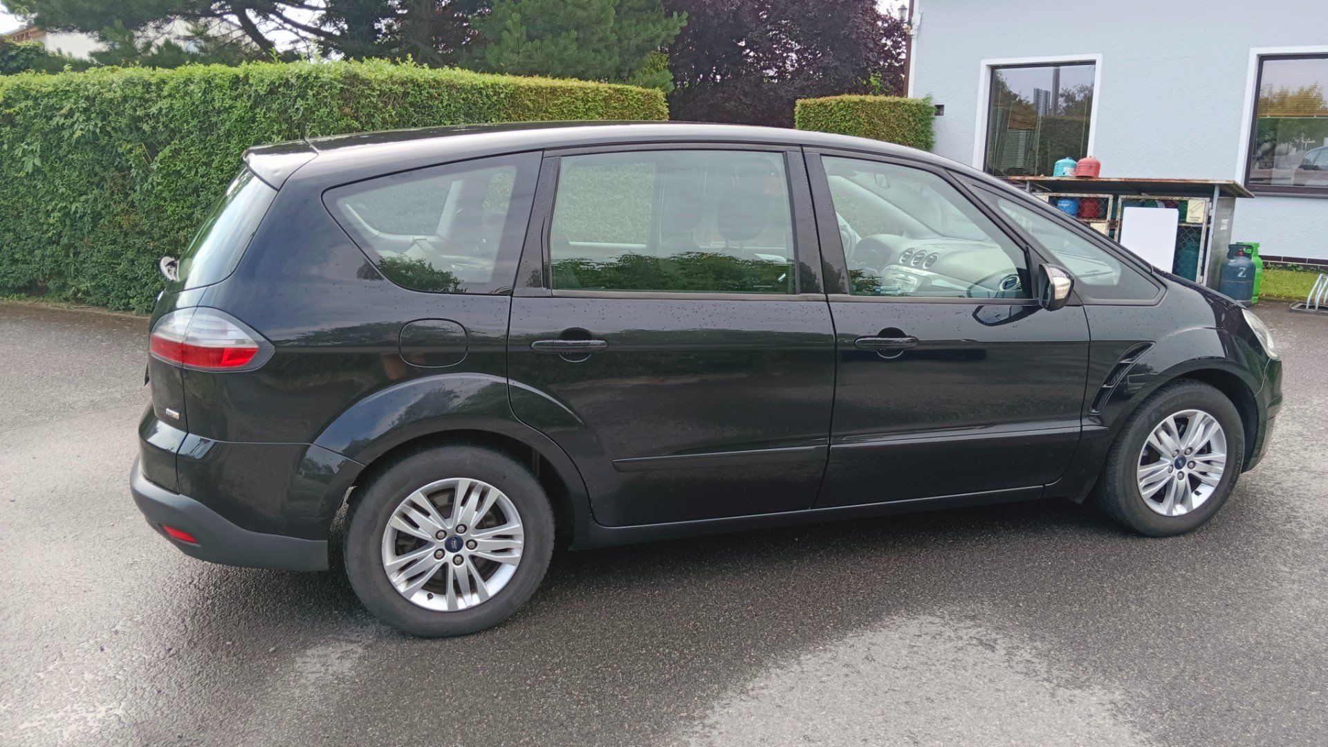Ford S-MAX, 2.0 D 103 KW 7 MÍST - fotka 4
