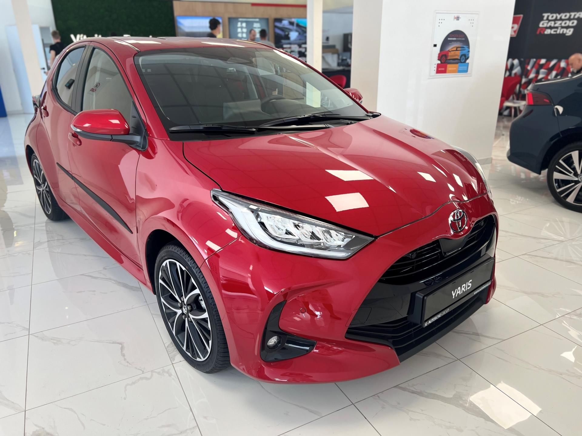 Toyota Yaris, 1,5 HEV STYLE + PAKET PROTECTI
