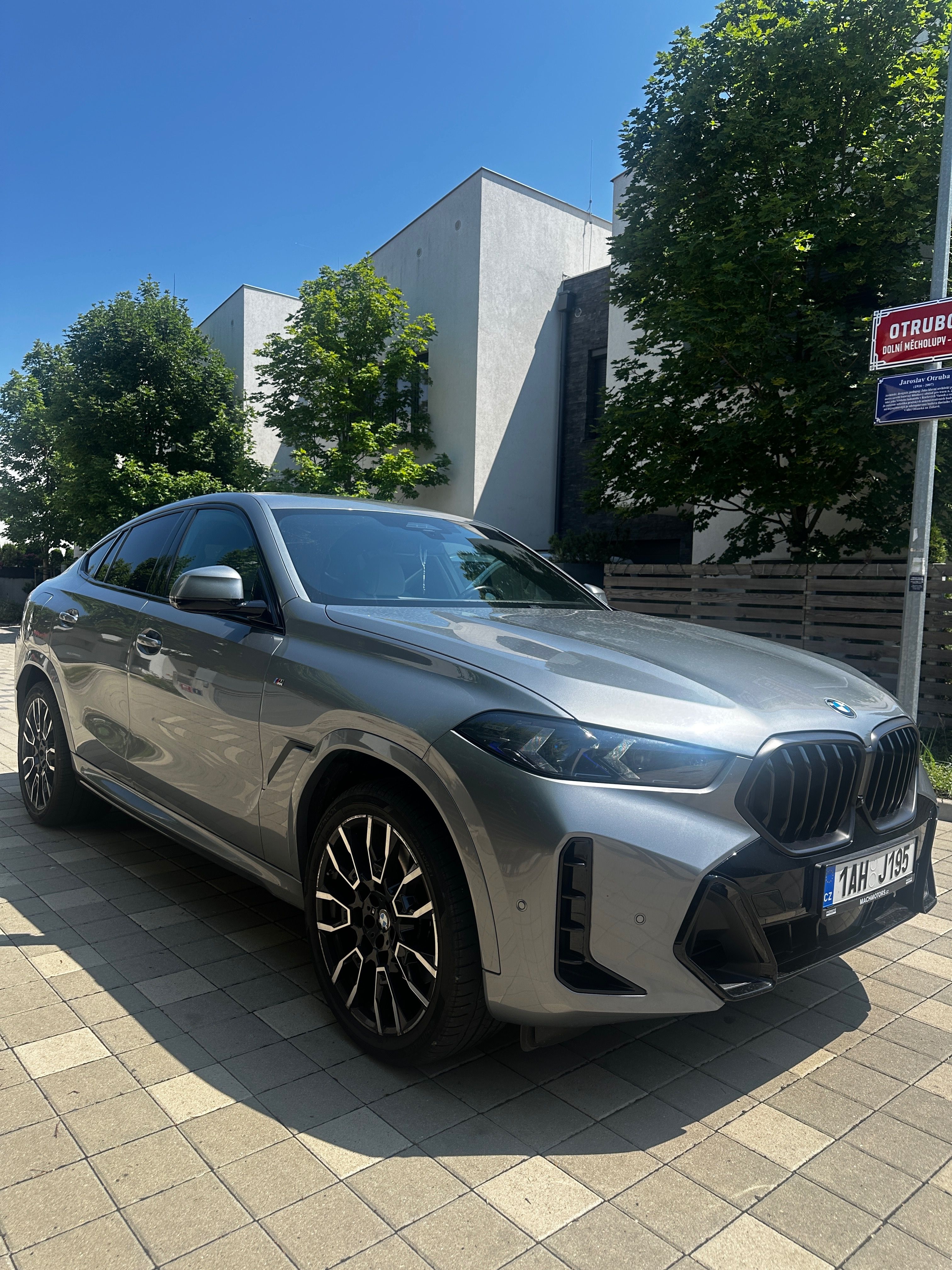 BMW X6, xDrive30d M Sport, 210kW, 2023 - fotka 4