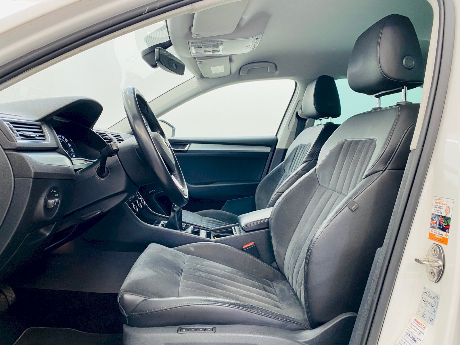 Škoda Superb, 2.0 TDI 110kW Ambition - fotka 5