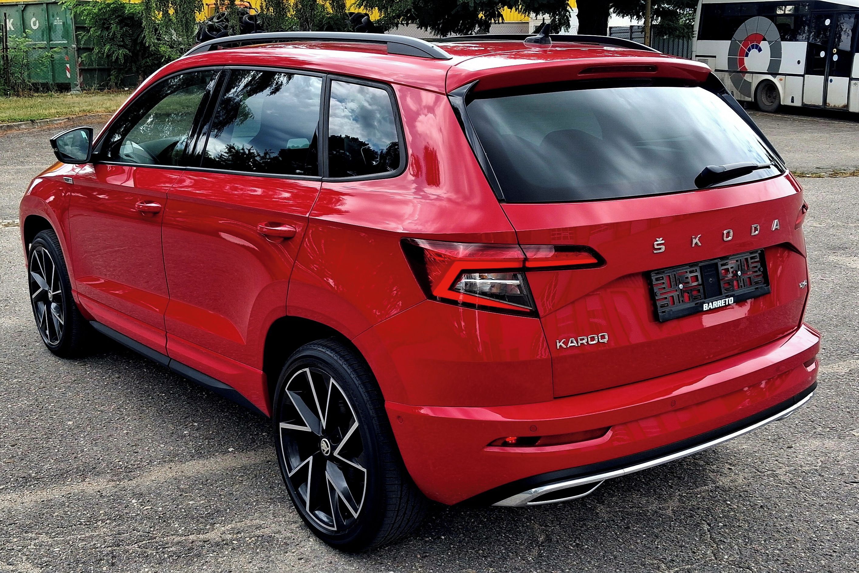 Škoda Karoq, 2.0 TDi Sportline 4x4 TOP STAV - fotka 4