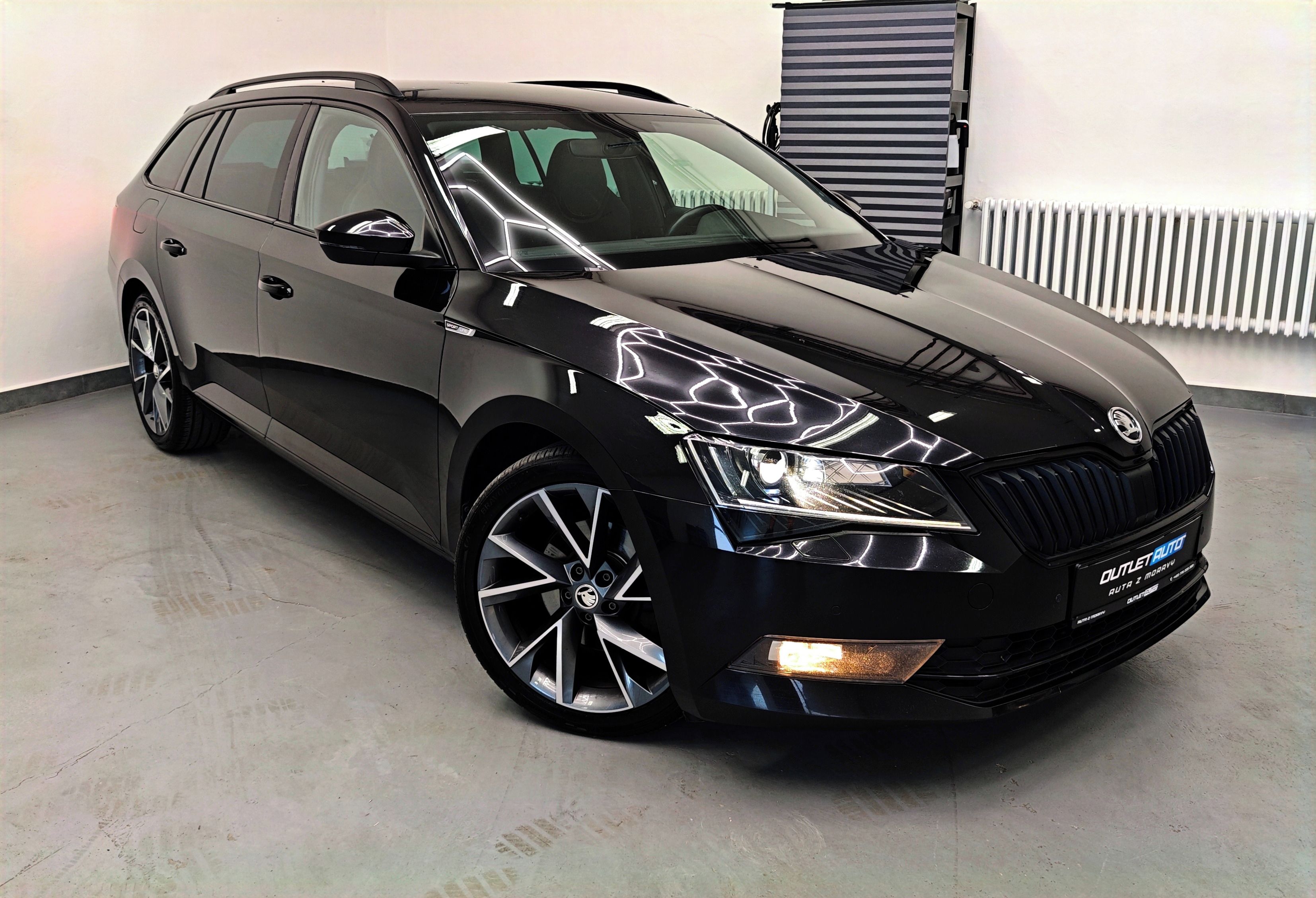 Škoda Superb, SPORTLINE 2.0TDI 110KW,DSG,DPH - fotka 3
