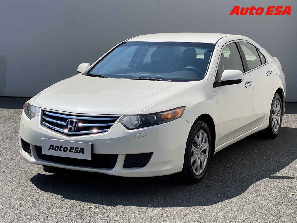 Honda Accord, 2.0 i-Vtec - fotka 3