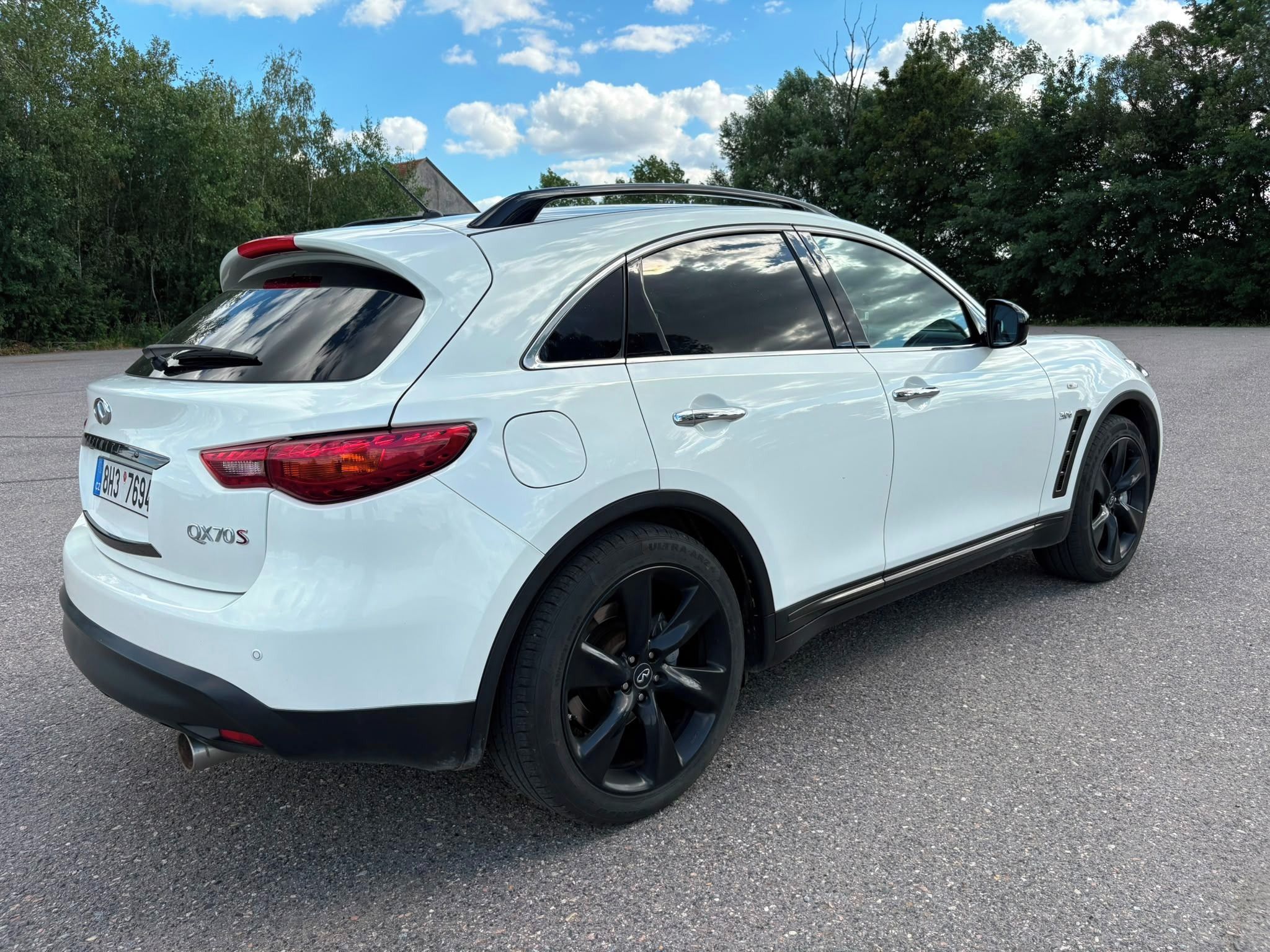 Infiniti QX70, 3.0d S-premium - fotka 5