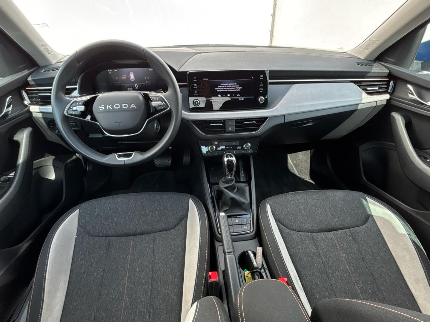 Škoda Kamiq, 1.0 TSI / 85 kW Top Selection - fotka 5