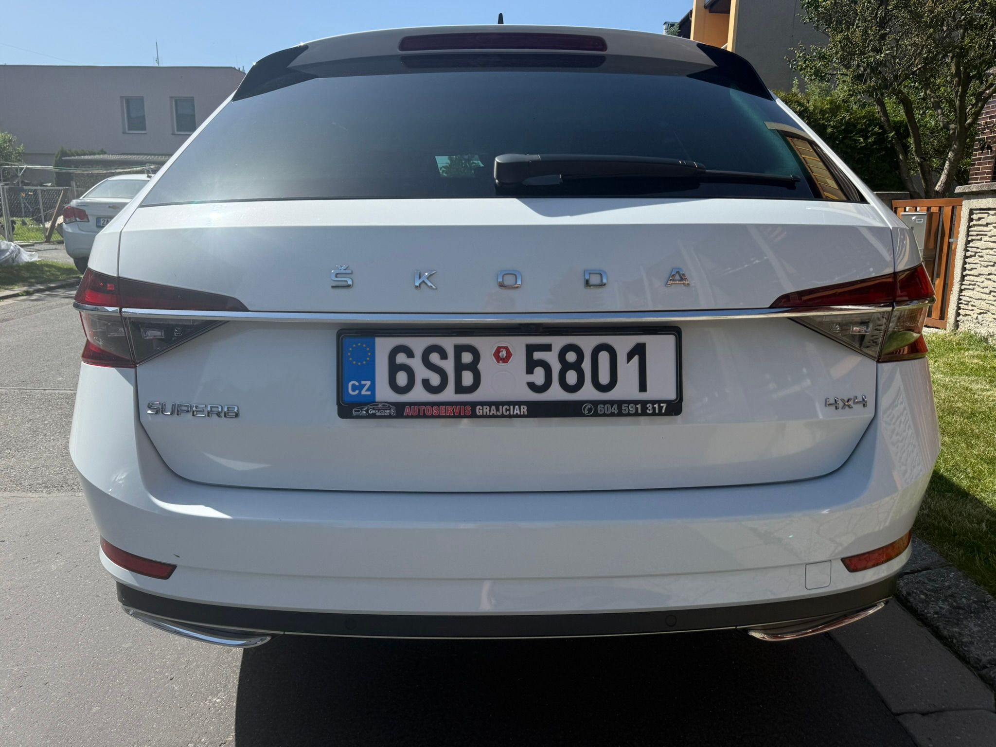 Škoda Superb, 2,0TDi 147kW 4x4 L&K ZARUKA TZ - fotka 5