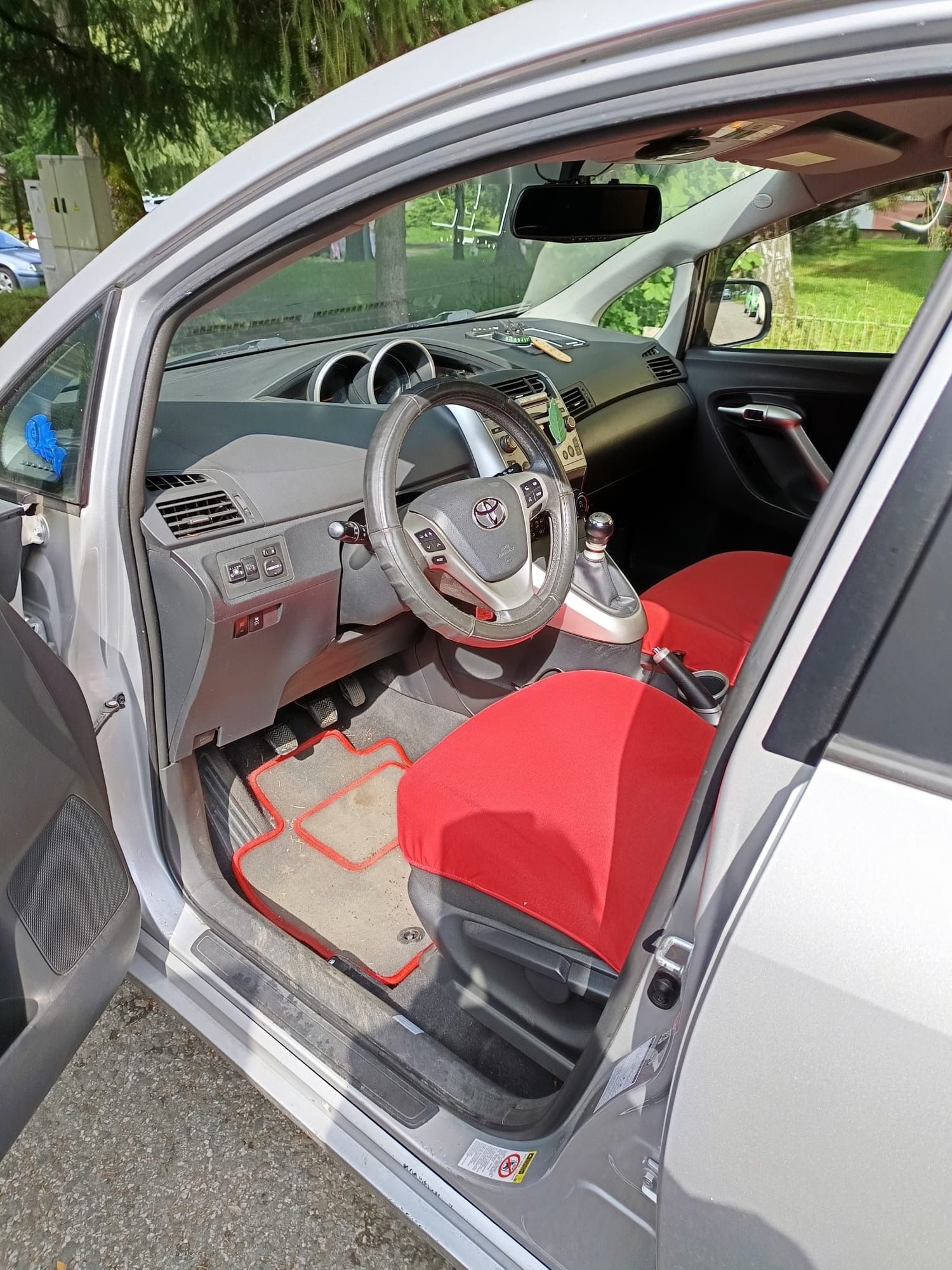 Toyota Verso, 1,8 LPG, servisováno - fotka 6
