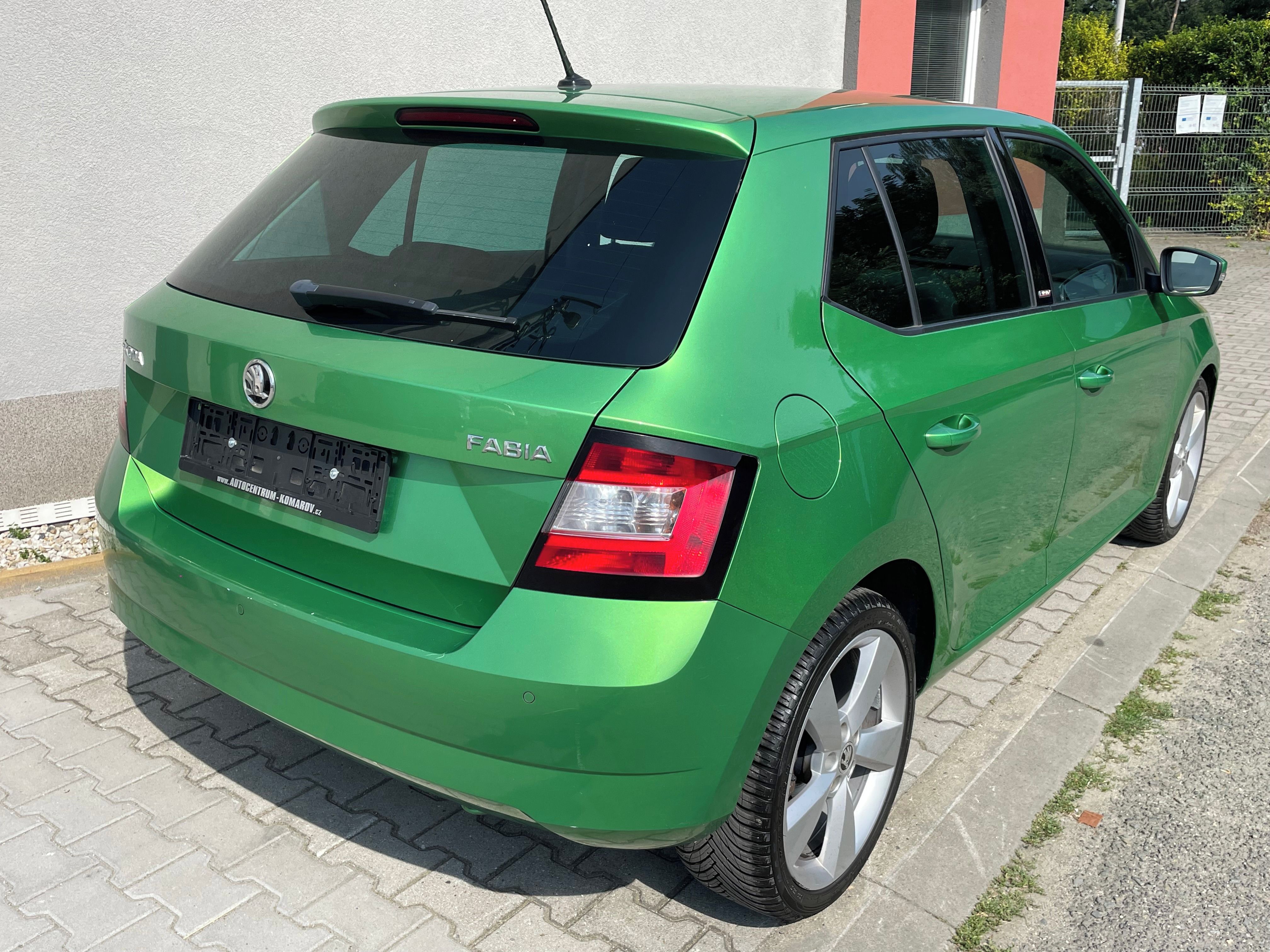 Škoda Fabia, 1.2 TSI JOY Navi 1.majitel - fotka 5