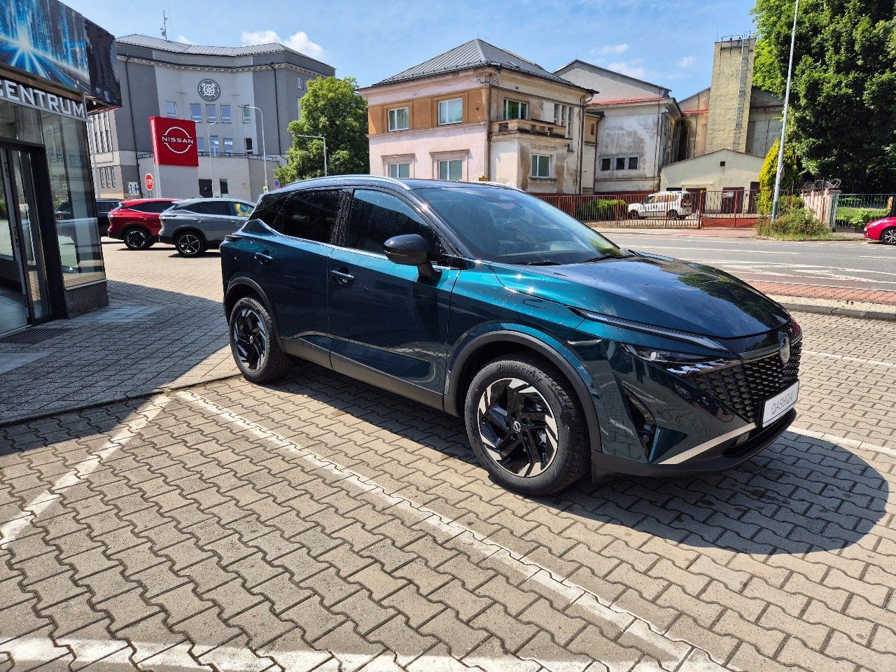 Nissan Qashqai, 1.3T mHEV MT,2WD, SKLADEM - fotka 3
