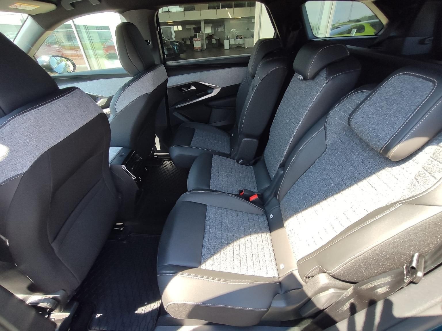 Peugeot 5008, BUSINESS Hybrid 145 AUT6 NAVI - fotka 5
