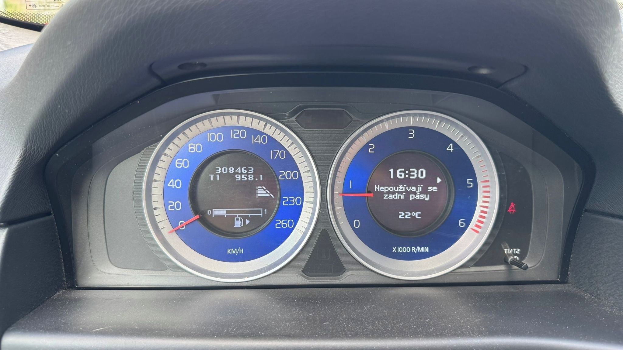 Volvo V70, 2,4 D5 158kw  R-line, Adap.tem - fotka 5